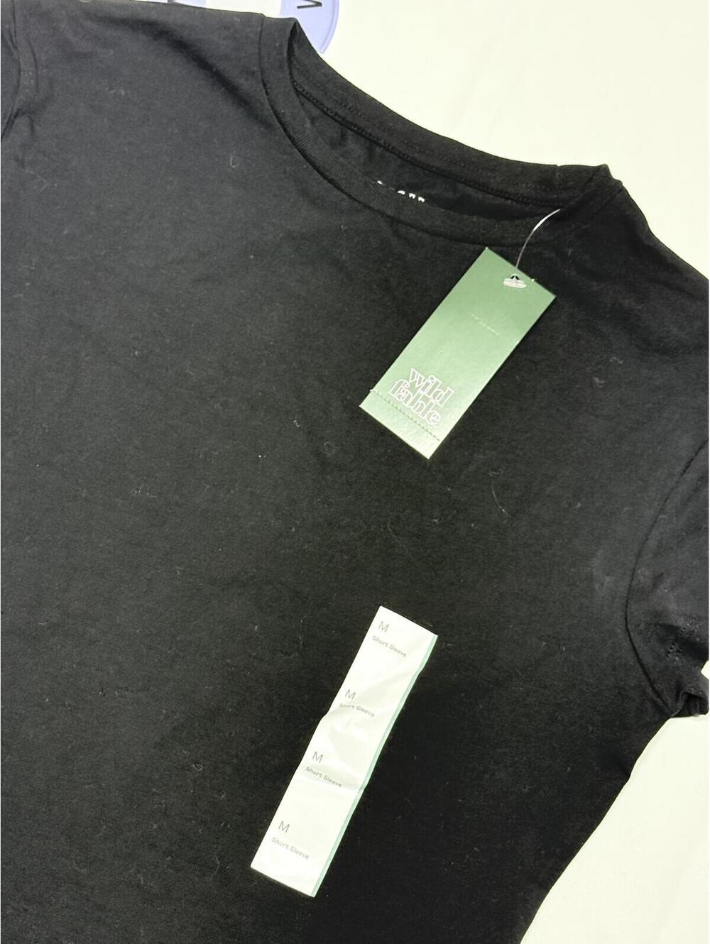 Wild Fable Basic Black Short Sleeve T-Shirt Medium